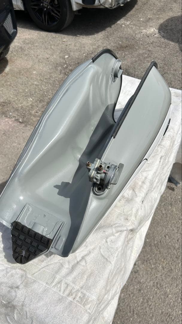 SR400 500バイクタンク グレー/ホワイト yamaha