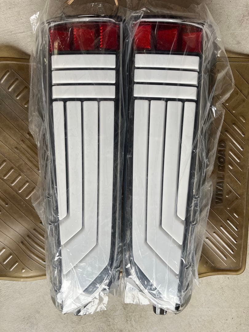 200系 ハイエース テール ランプ