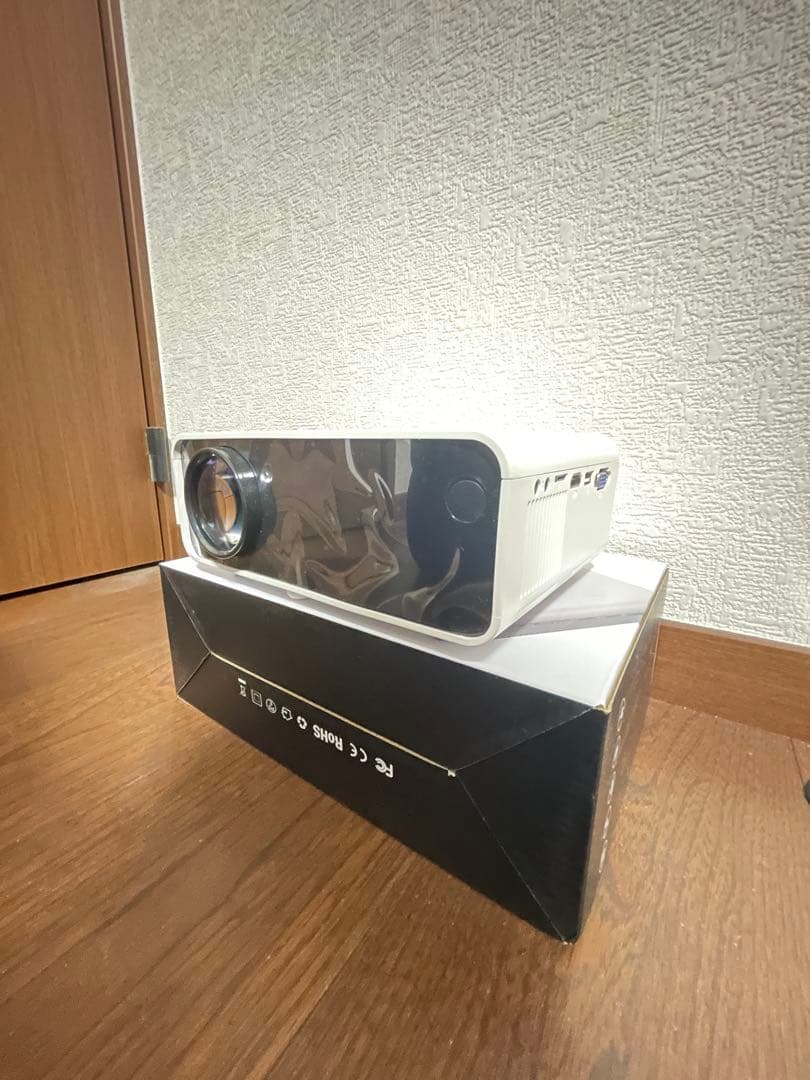ホワイトプロジェクター 本体 箱付き