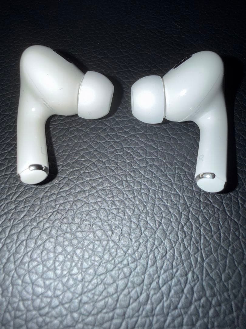 AirPods pro2 (usb-c)＋ケース2個＋イヤーピース