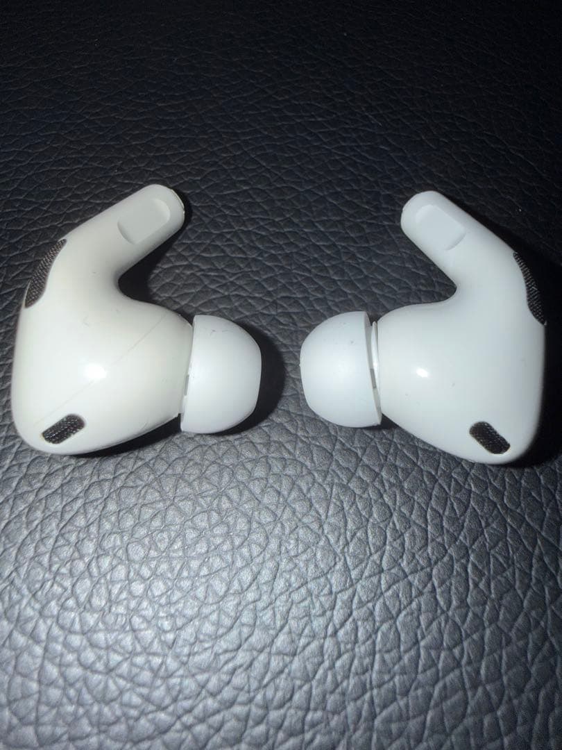 AirPods pro2 (usb-c)＋ケース2個＋イヤーピース