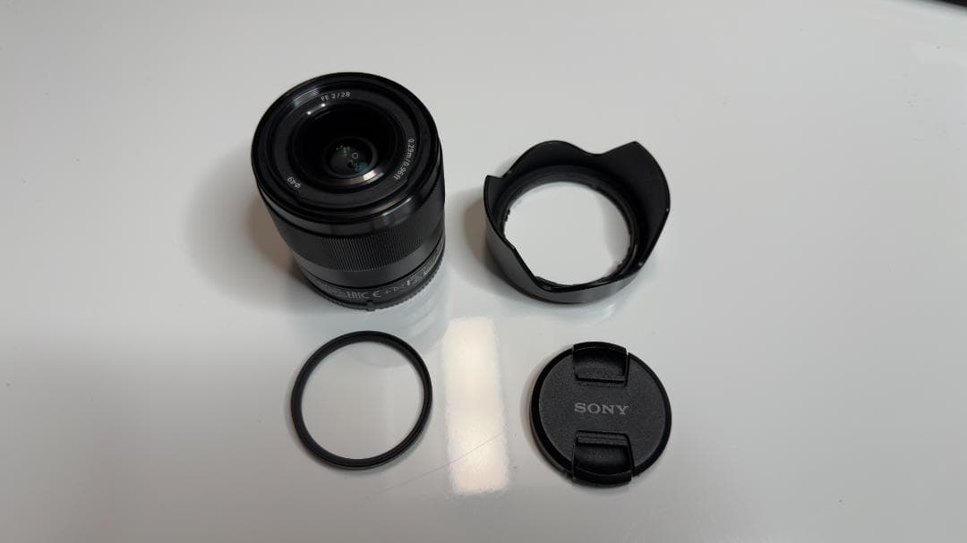 SONY FE 28mm F2 SEL28F20 + 保護フィルタ付き