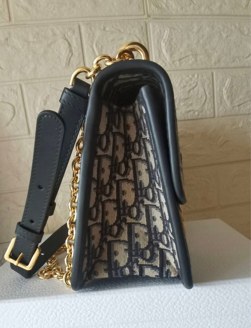 ロゴ入りショルダーバッグ ネイビー/ベージュ