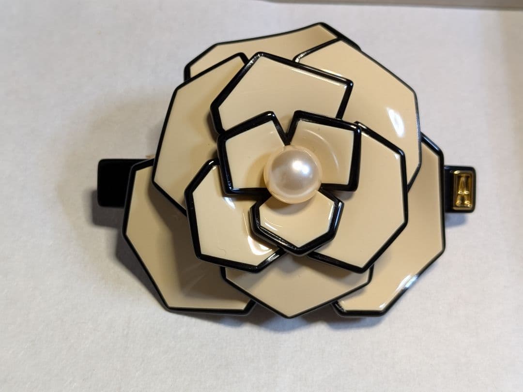 【アレクサンドル ドゥ パリ】 50周年限定カメリアバレッタ8cm