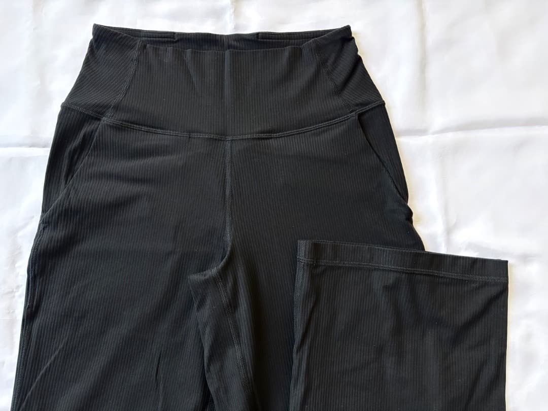 未使用に近い18800円 ルルレモン Align リブ ワイドレッグパンツ S