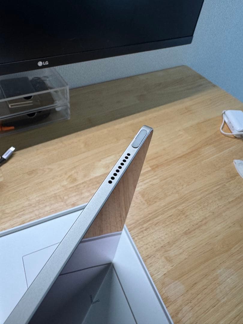 Apple iPad Air M2 128GB 第6世代 スターライト