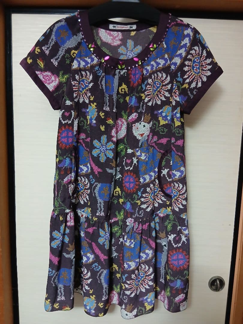 アルベロベロ　ブタさんお襟ビジューチュニック　　【お値下げ！！】