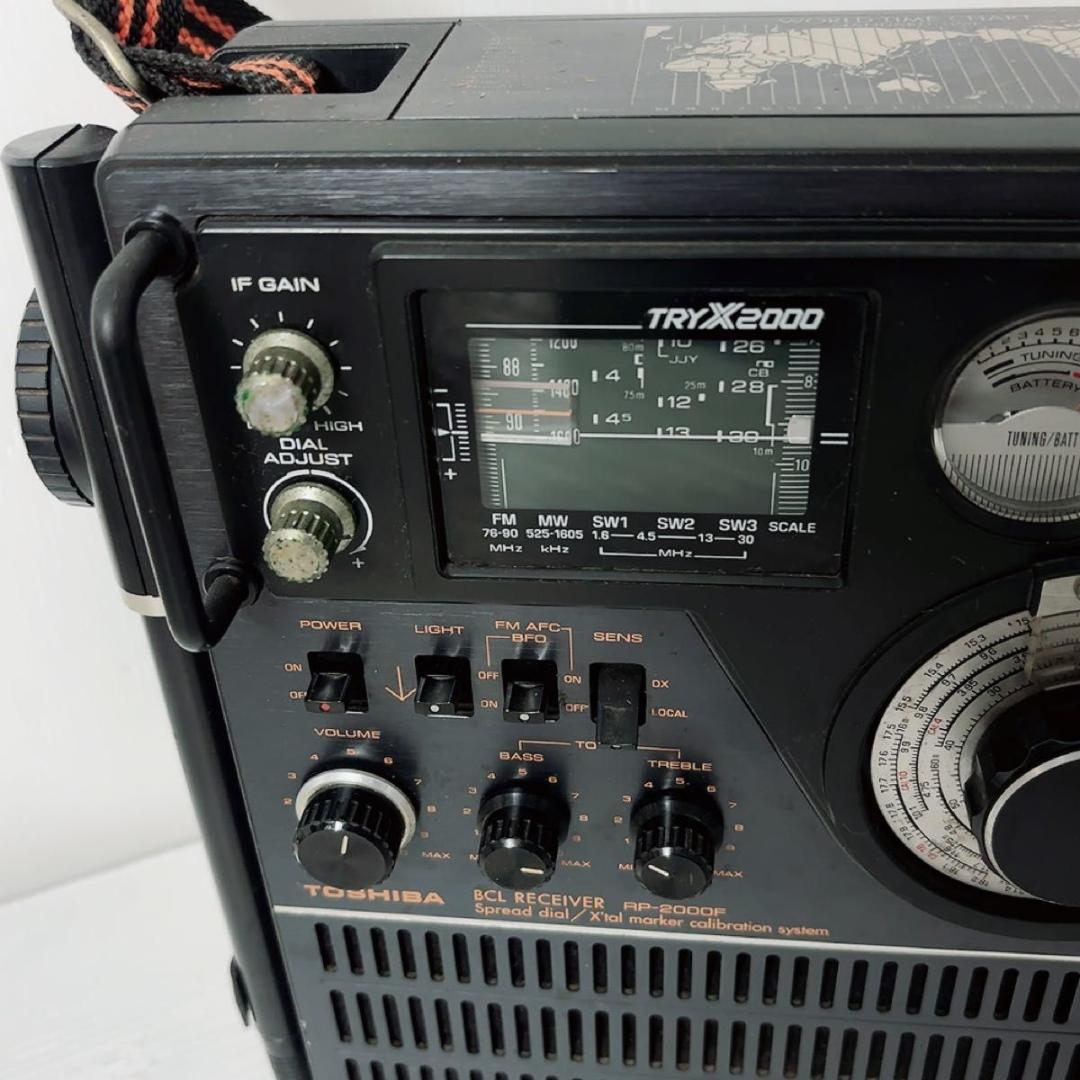 動作品　東芝　ラジオ　電源コード付き RP-2000F
