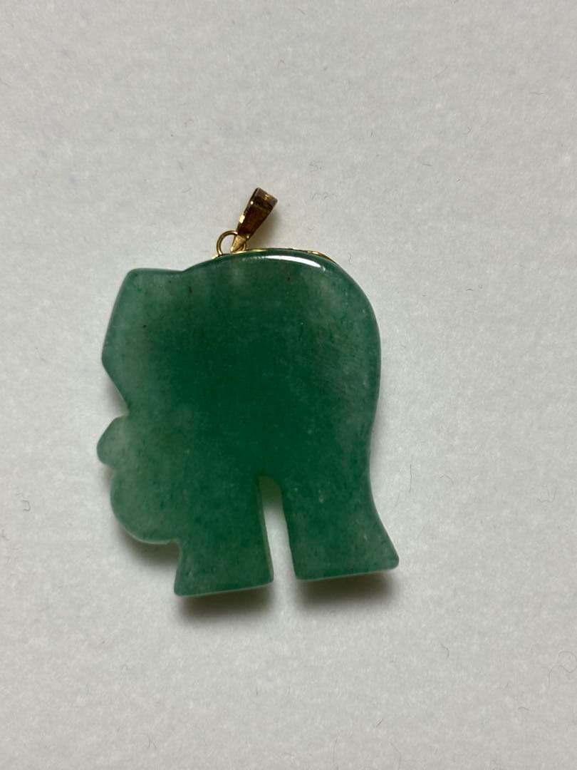 翡翠製　象のラッキーペンダントK14