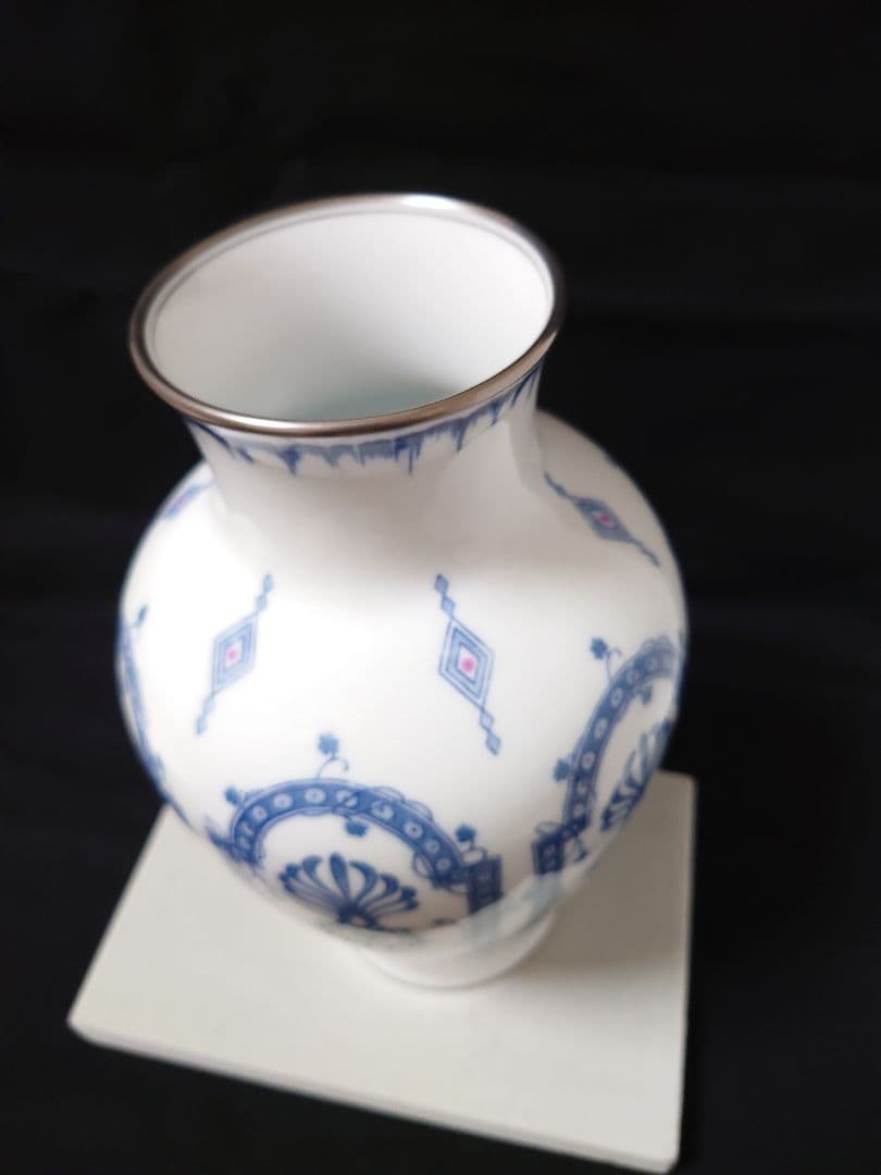 [超美品]大倉陶園花瓶　27cm