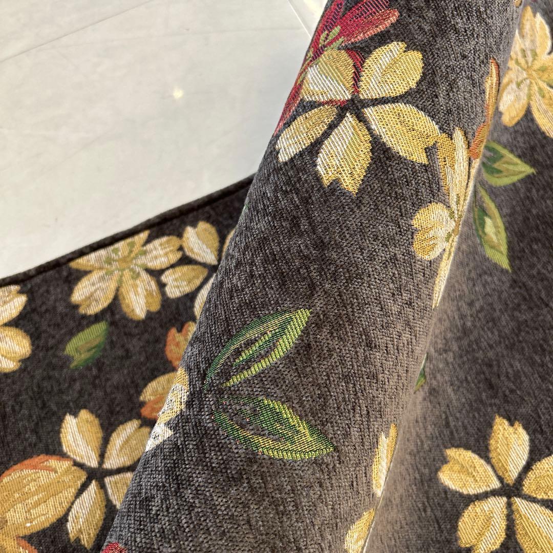 新品☆花柄のシェニールラグ 200×250cm 上品 桜の花 さくら模様