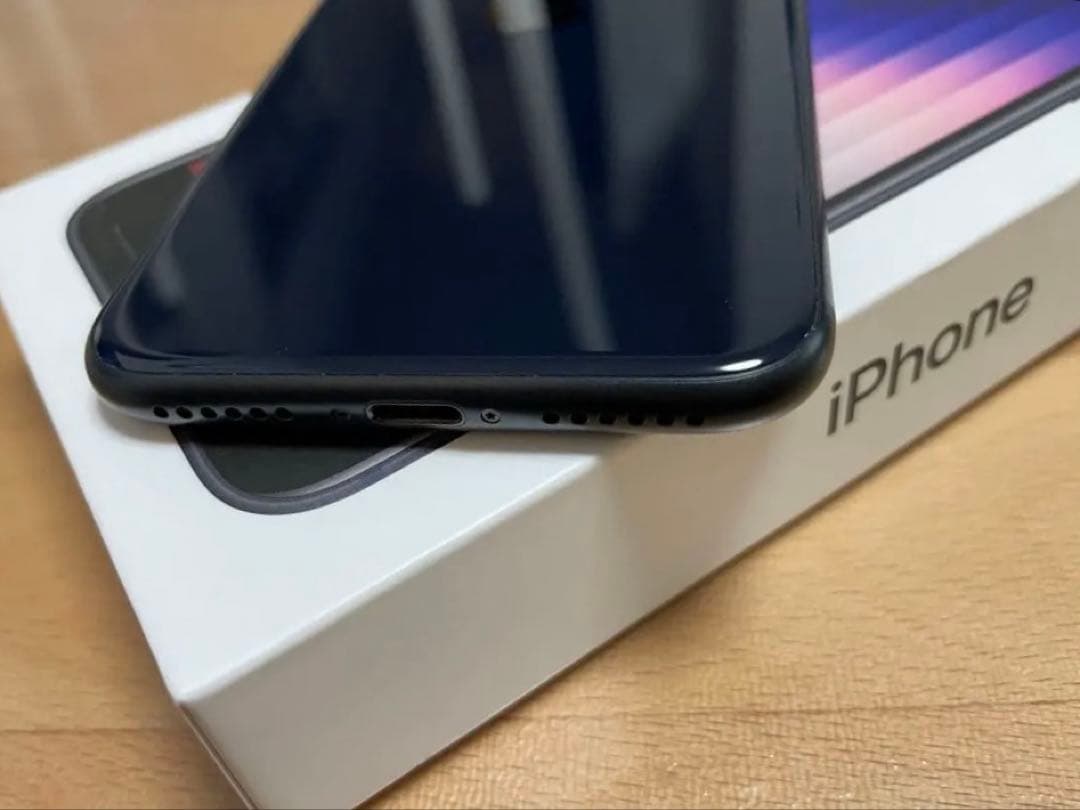 iPhoneSE 第3世代 本体 64gb iPhone SE se3 ブラック