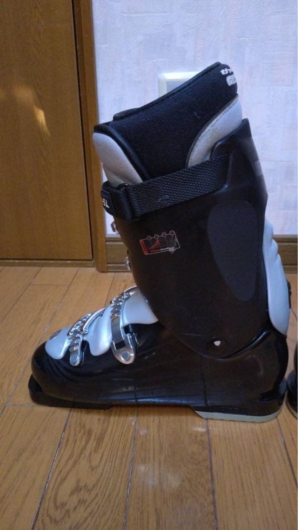 KNEISSEL スキーブーツ　26cm