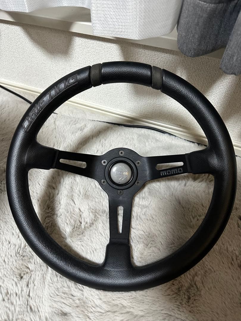 momo ステアリング 3本スポーク ブラック