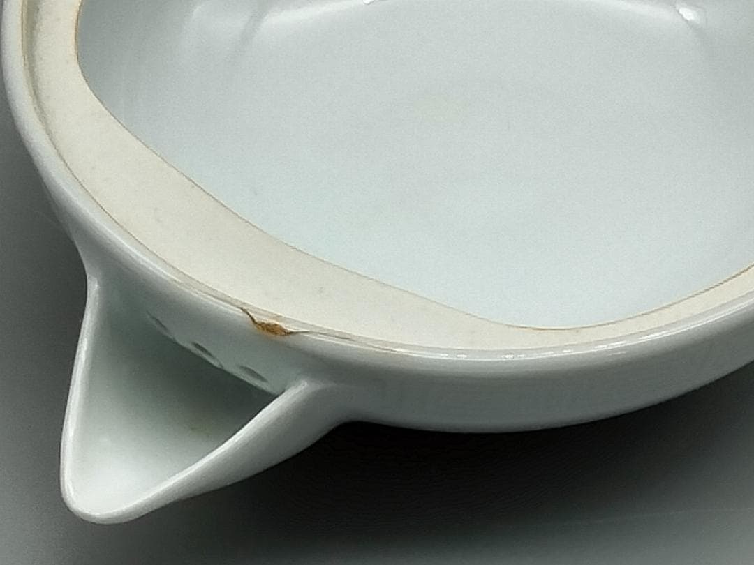 人間国宝 井上萬二作 白磁 陰刻雷文 急須