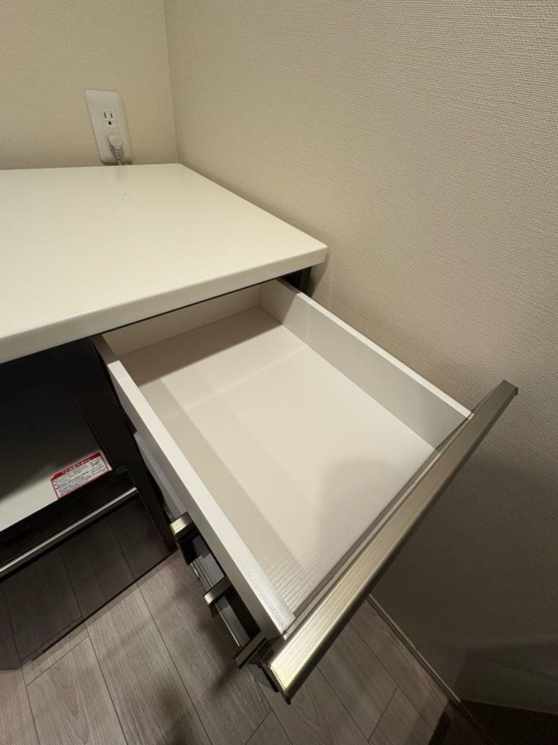 ゆきまろ【送料込】出品5月上旬まで　キッチンボード　幅80cm ニトリ