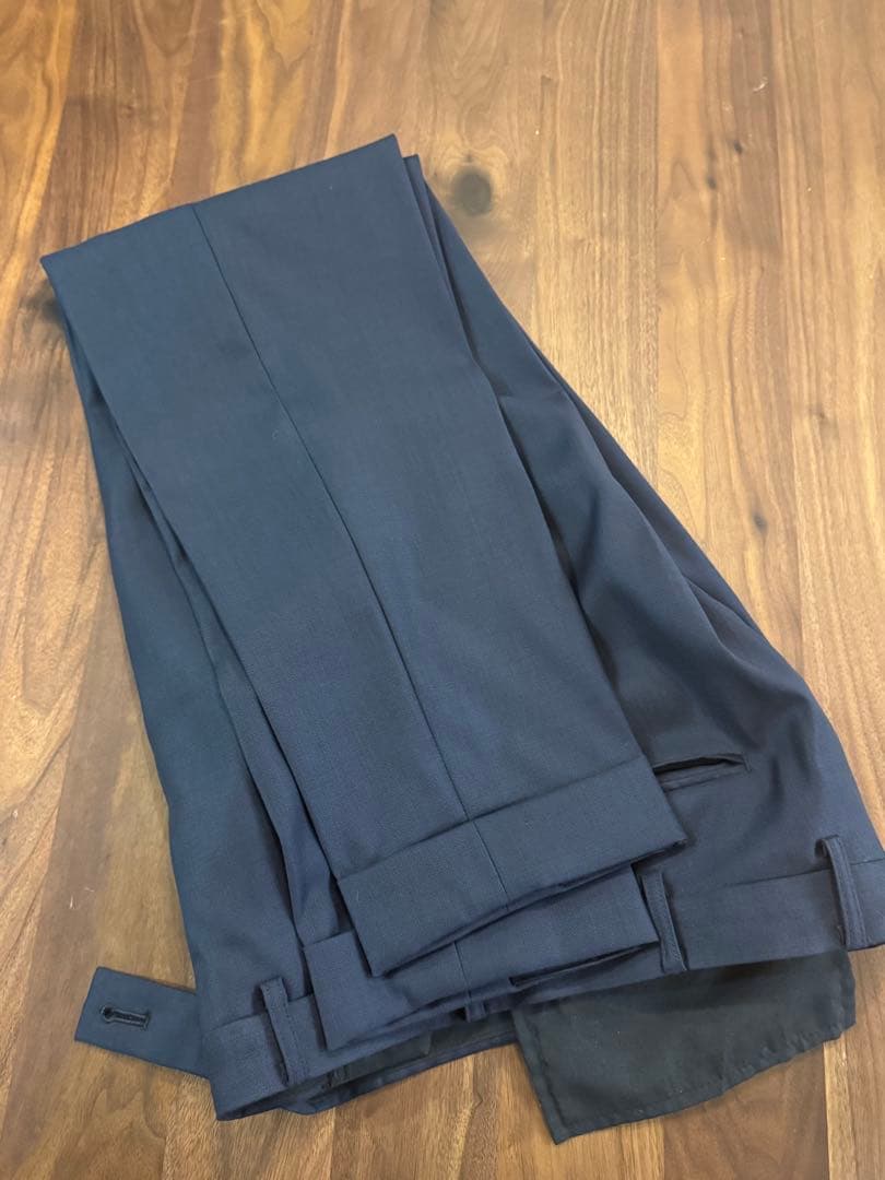 ロロピアーナ　super150s オーダースーツ　ネイビー