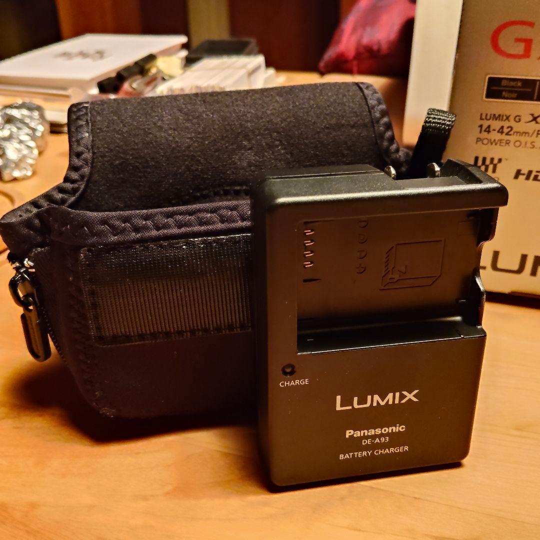 Panasonic LUMIX GX1 ミラーレスカメラ 14-42mmレンズ付