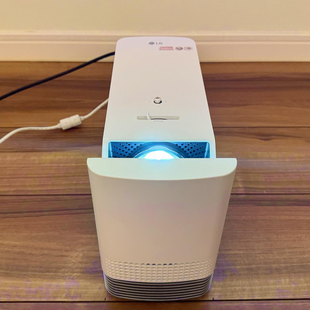 LG 超短焦点プロジェクタ HF85LS 箱あり