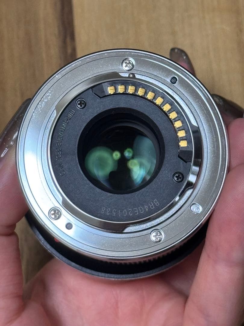 LUMIX 42.5mm 単焦点レンズ