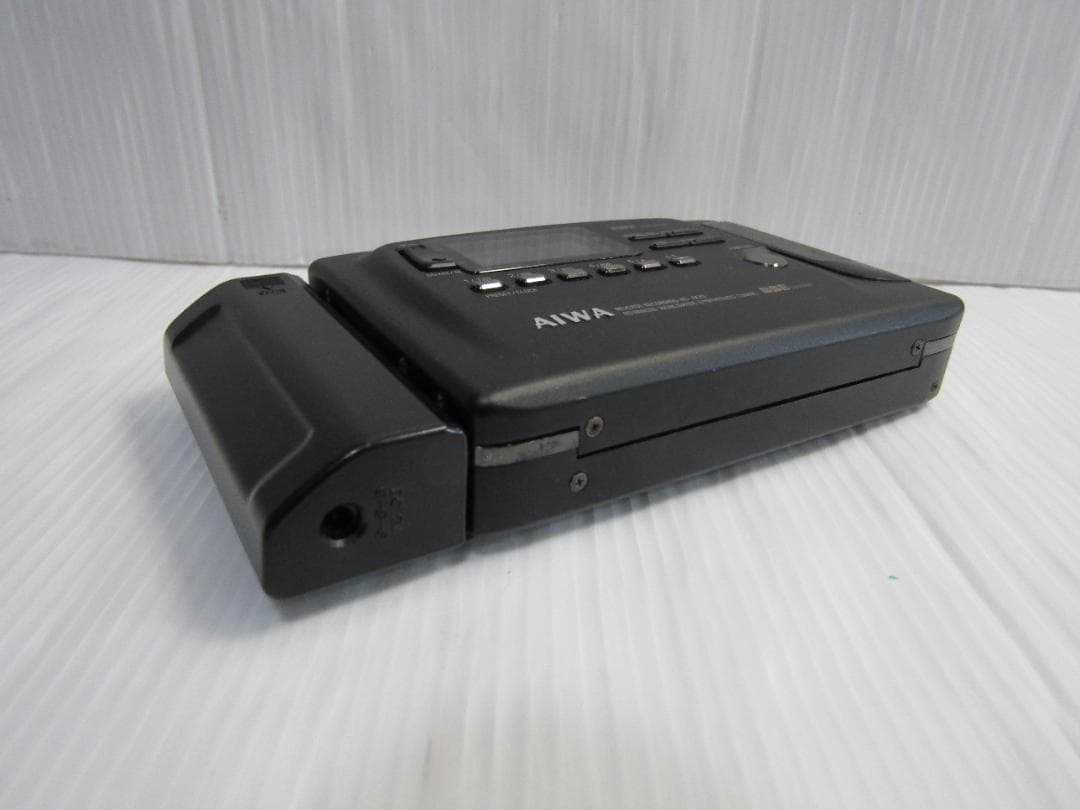 B0645 AIWA HS-JX70 ポータブルカセットプレーヤー ジャンク