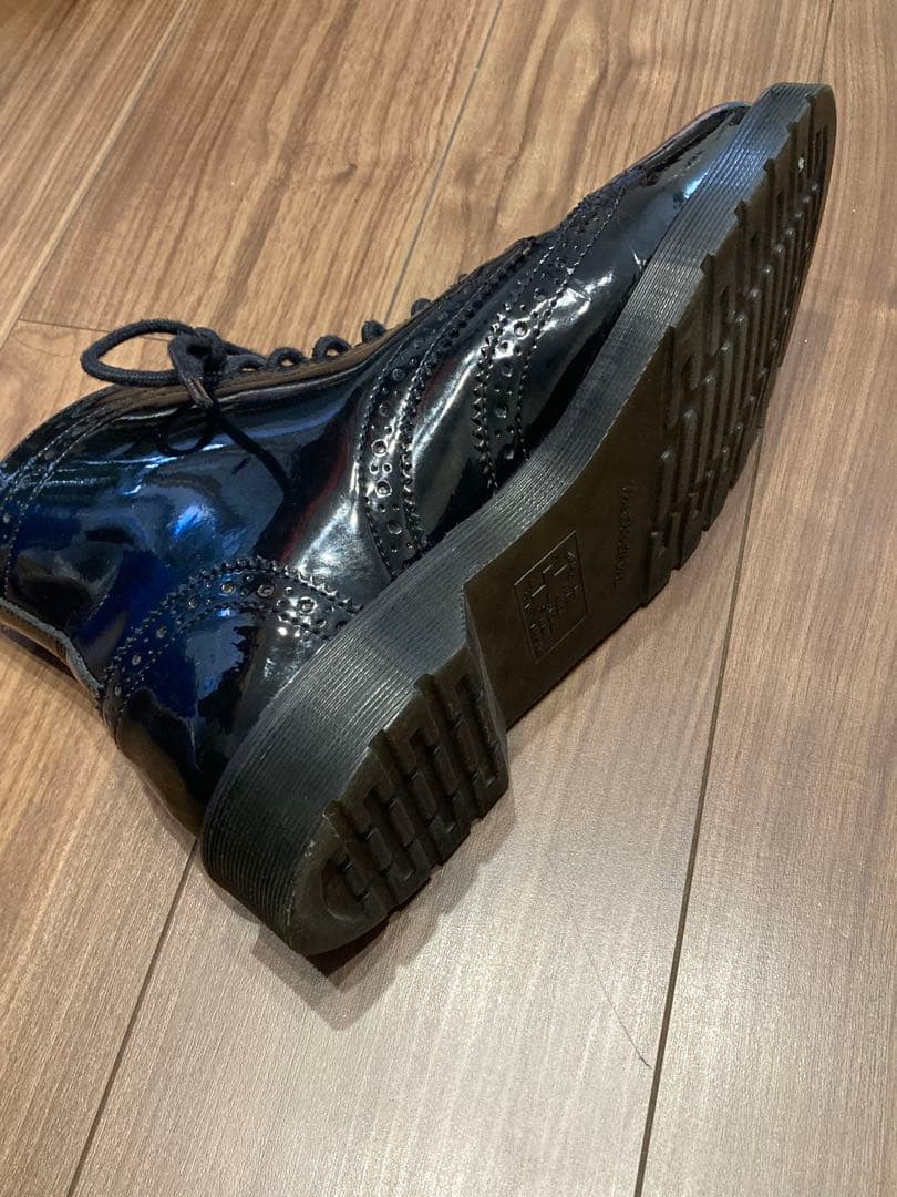 ガ*ラ様 激レア　ドクターマーチン パテントレザー ウィングチップ エナメル　8