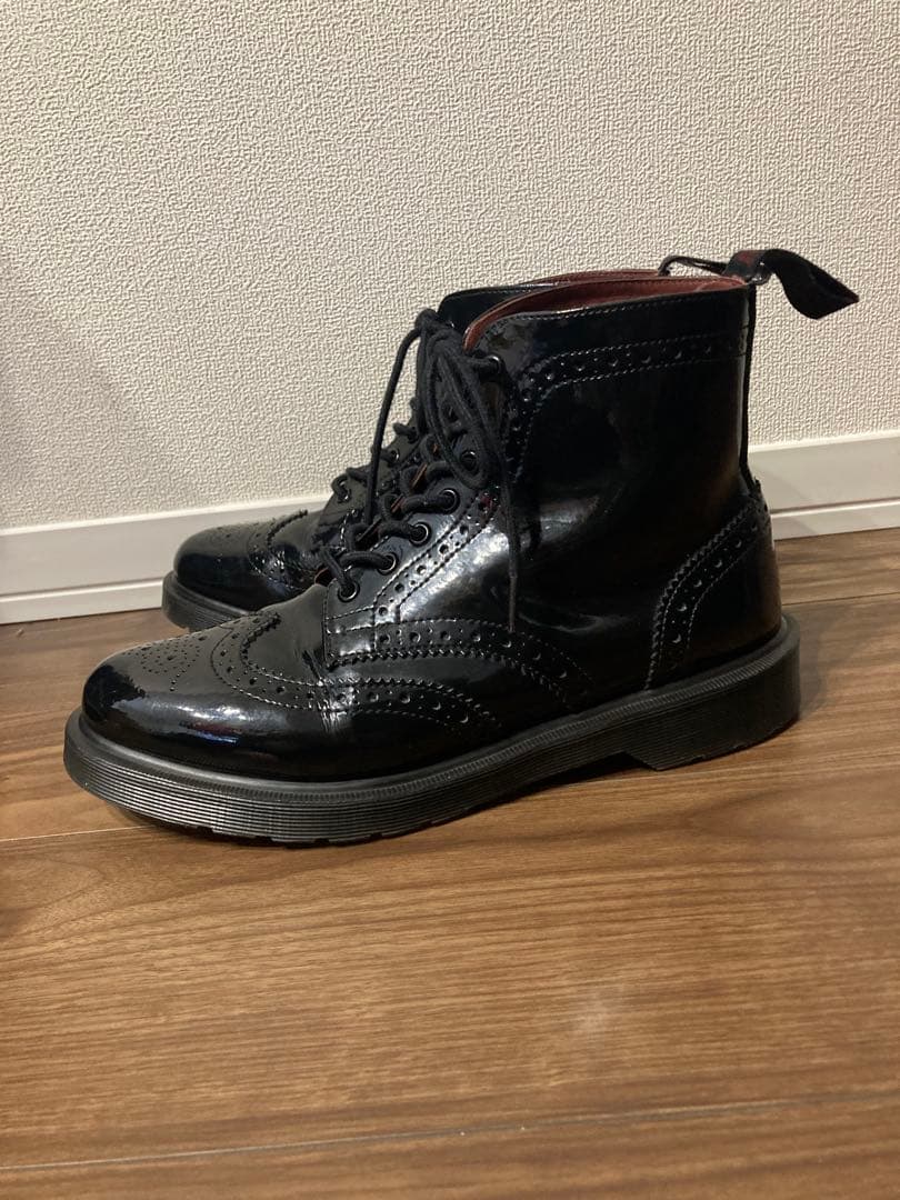 ガ*ラ様 激レア　ドクターマーチン パテントレザー ウィングチップ エナメル　8