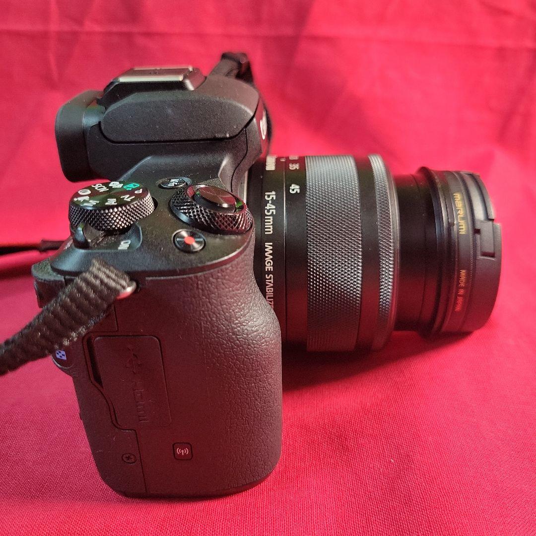 キヤノン Canon ミラーレス　美品　一眼カメラ　EOS Kiss M　動作品