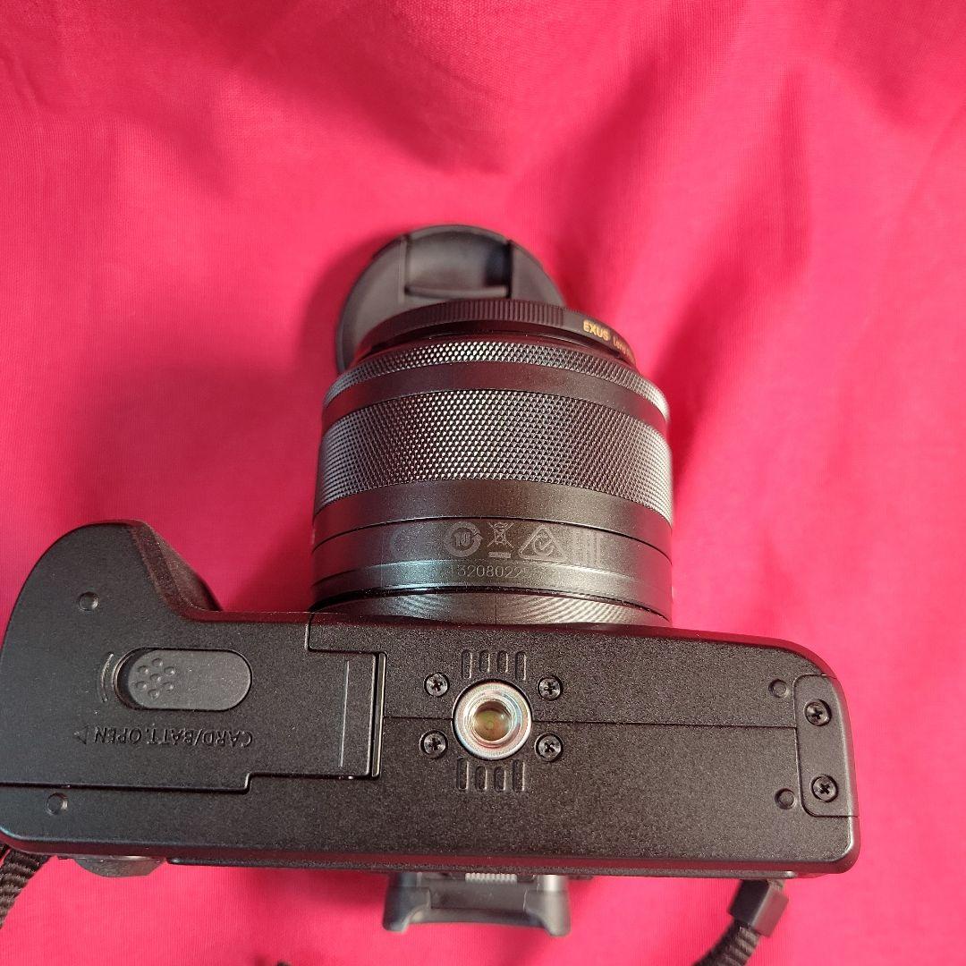 キヤノン Canon ミラーレス　美品　一眼カメラ　EOS Kiss M　動作品
