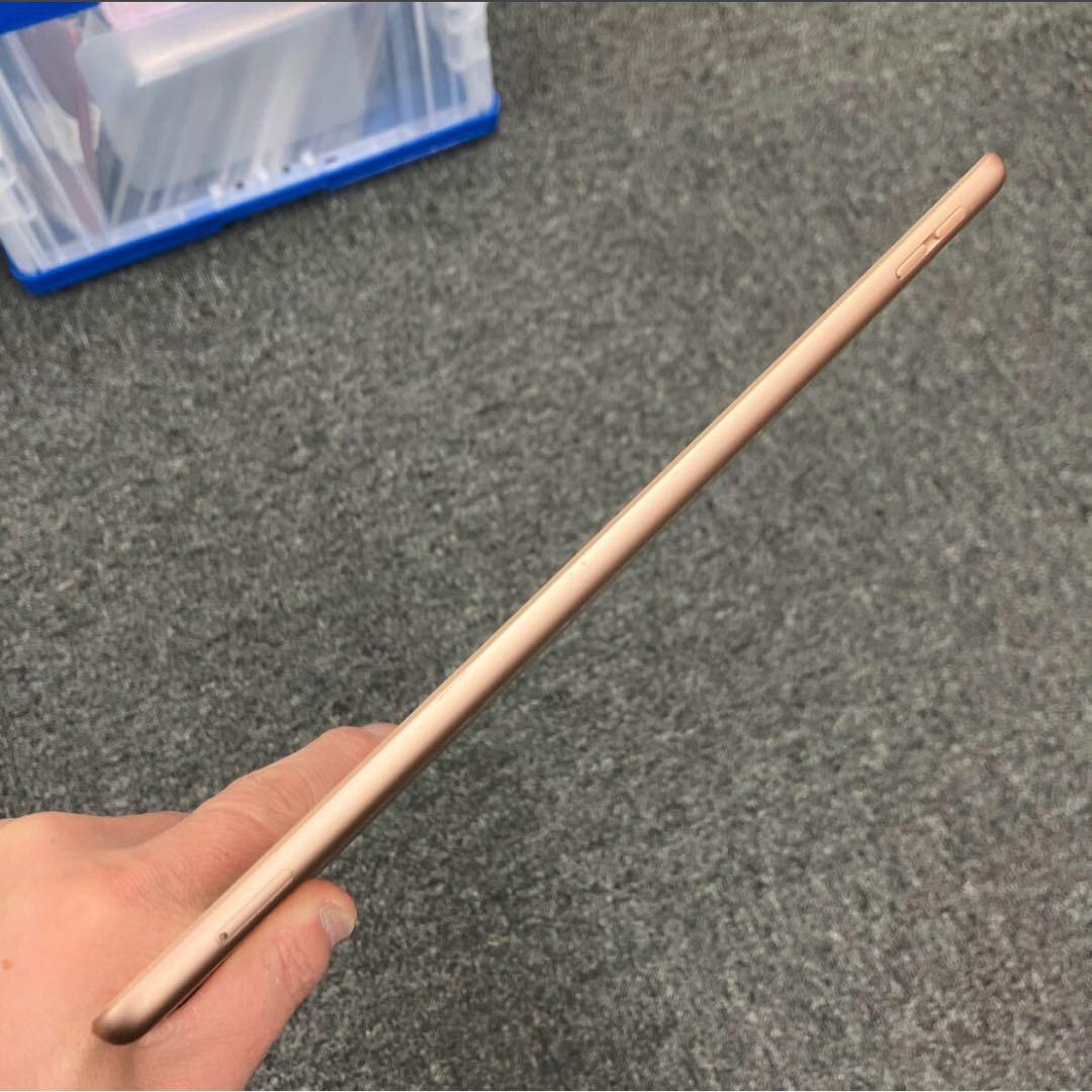 iPad 第8世代　128GB シルバー　Cellularモデル