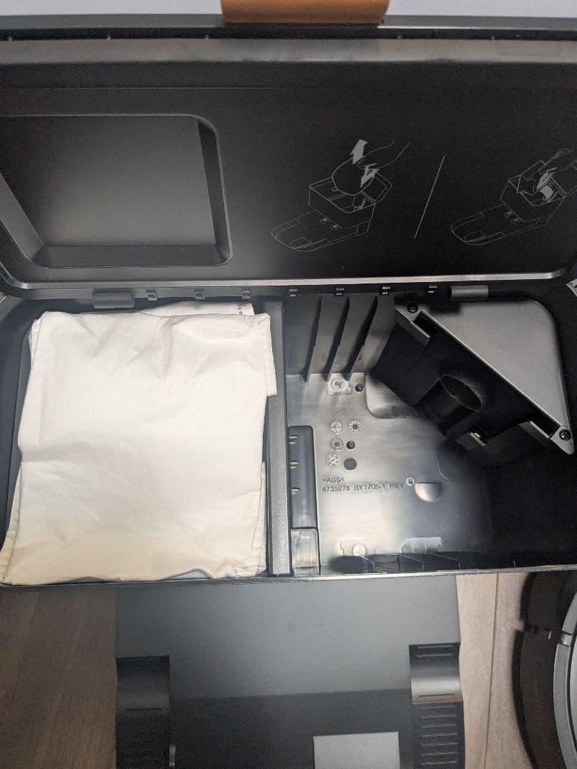 【購入翌日発送】iRobot Roomba j7+ 本体 自動ゴミ収集機能付き