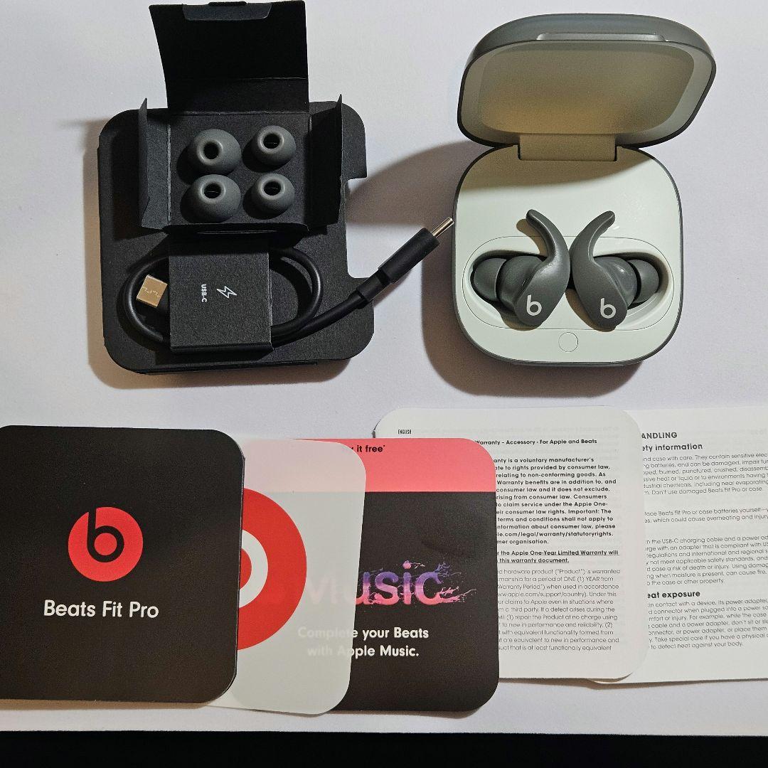 k*3様 【動作確認済】Beats Fit Pro セージ 本体＋充電ケース 美