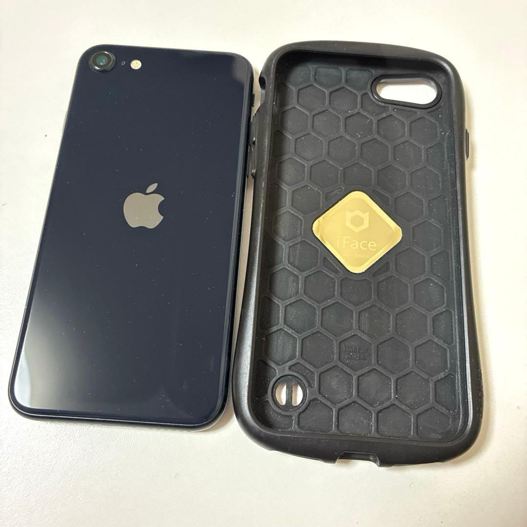 Apple iPhoneSE 第3世代 ブラック 128GB スマートフォン本体