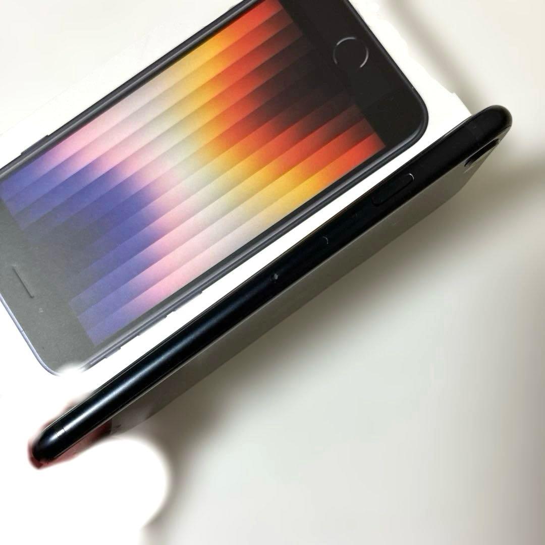 Apple iPhoneSE 第3世代 ブラック 128GB スマートフォン本体