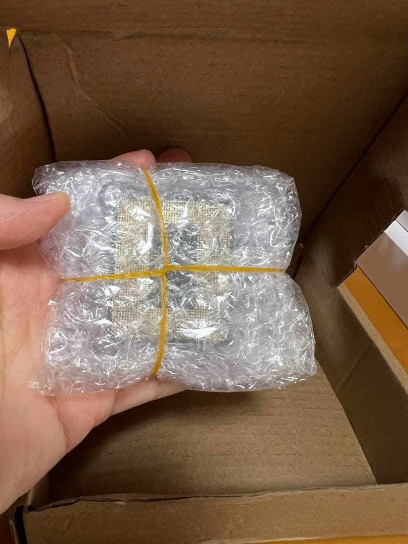 Intel Core i3-12100F CPU 本体