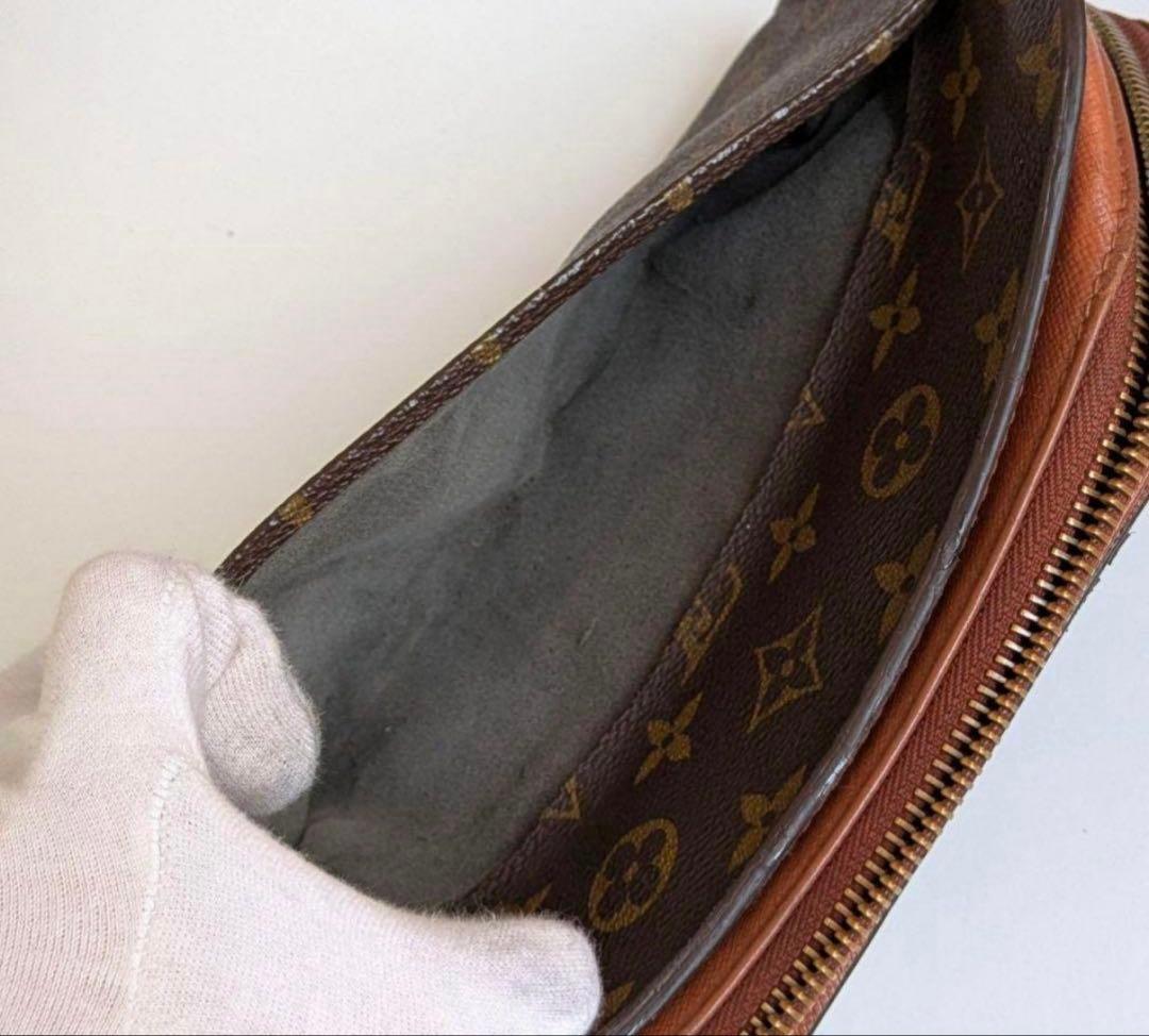 Louis Vuitton モノグラム クラッチバッグ　ベタなし