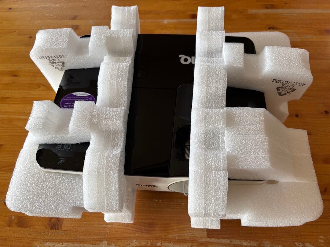 BenQ MH680 デジタルプロジェクター