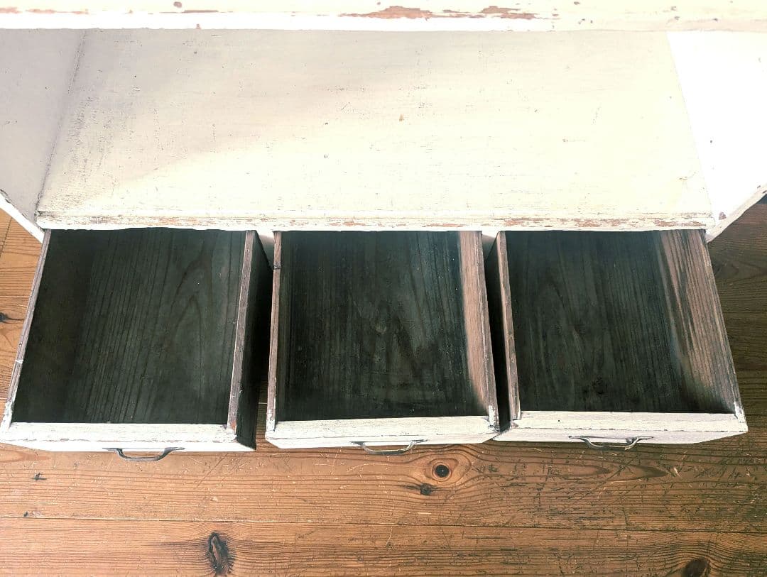 アンティーク　古道具　ホワイト木製3段シェルフ 引き出し付き