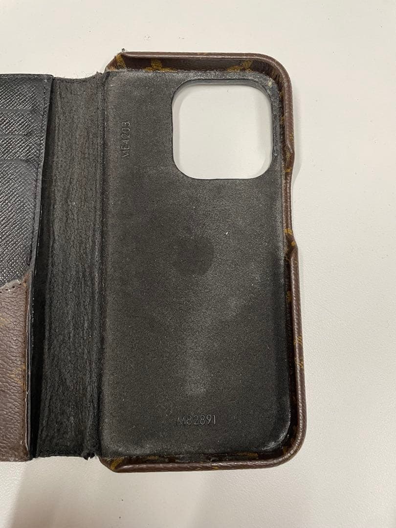 ルイヴィトン　iPhone15Pro モノグラム