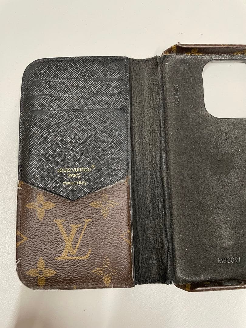 ルイヴィトン　iPhone15Pro モノグラム