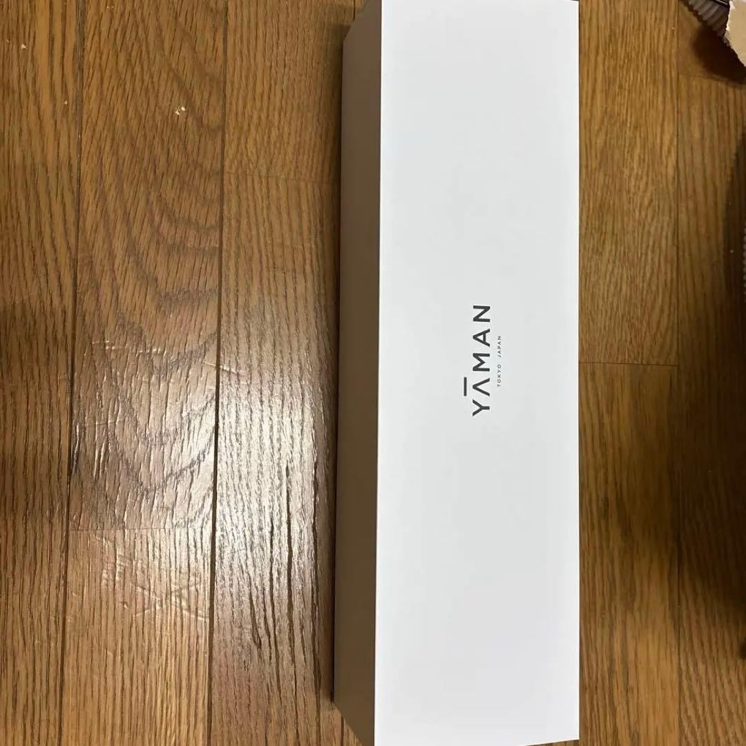 〈新品未使用〉YAMAN スムースアイロンフォトイオンプラスゴールドYJHB6