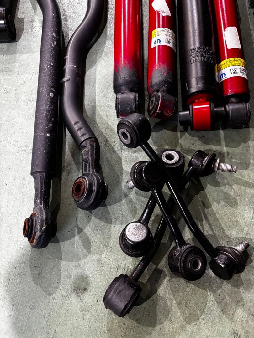 Jeep JLラングラー ウィリス純正 モパー製ショック サスペンションセット