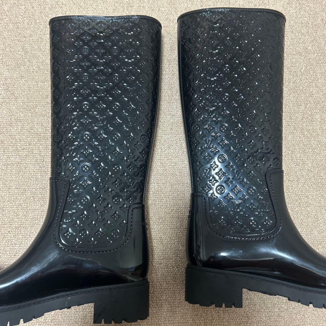 新品未使用 ルイヴィトン ブラックラバー長靴 ロゴ入り