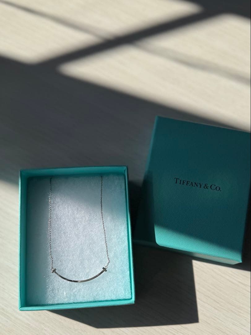 Tiffany Tスマイルネックレス シルバー