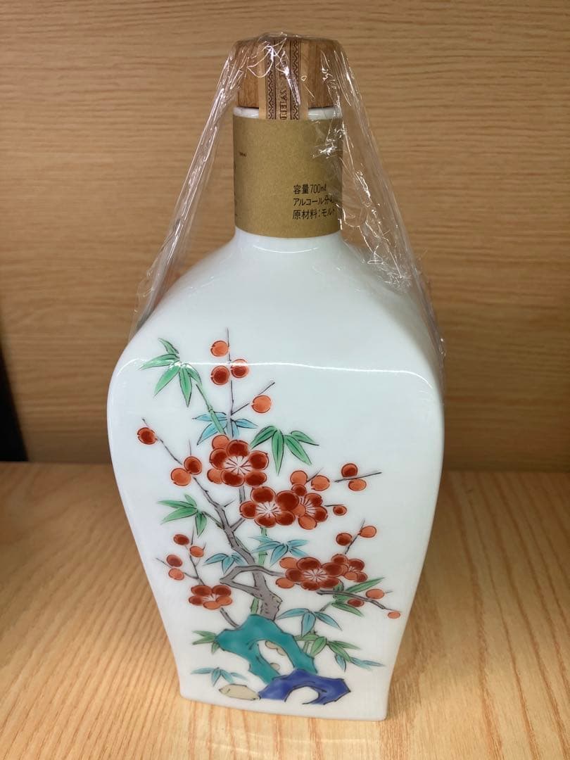 未開栓　サントリー　錦菊梅竹文 有田焼 43％ 700ml 陶器1352g