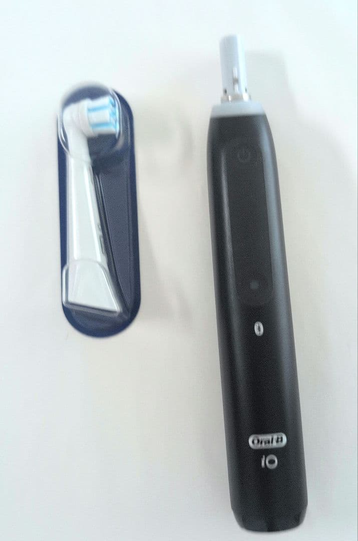 【1度使用・消毒済み】Oral-B iO5 電動歯ブラシ 本体 替えブラシ1本付