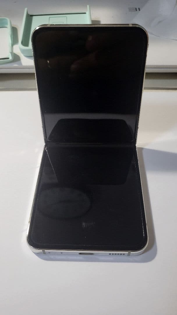 携帯電話本体 au Galaxy Flip5 256