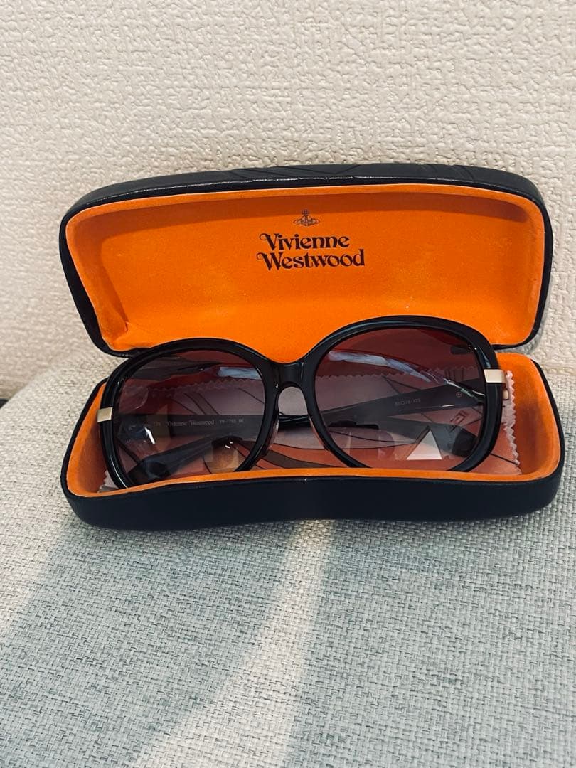 廃盤 Vivienne Westwood HYDE着系 サングラス ケース付き