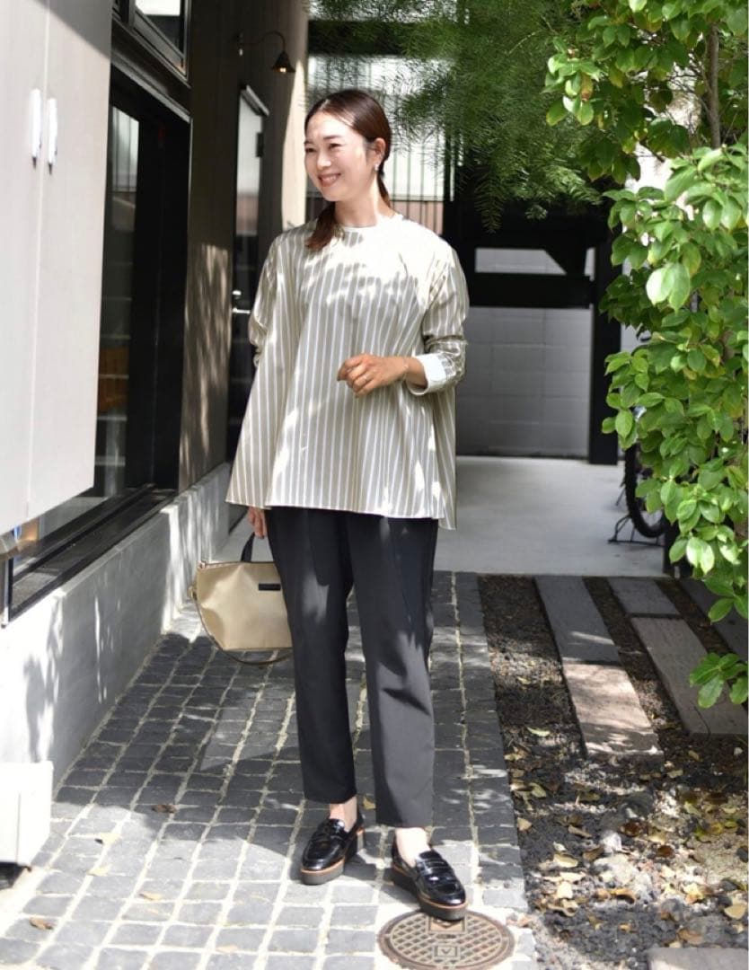 OUR 頼れるテーパードパンツ　黒