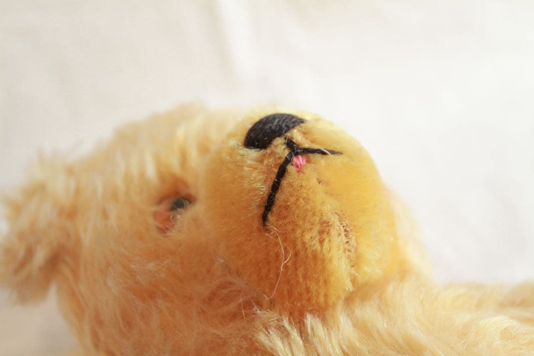 【いちご】アンティーク　テディベア　ぬいぐるみ￼